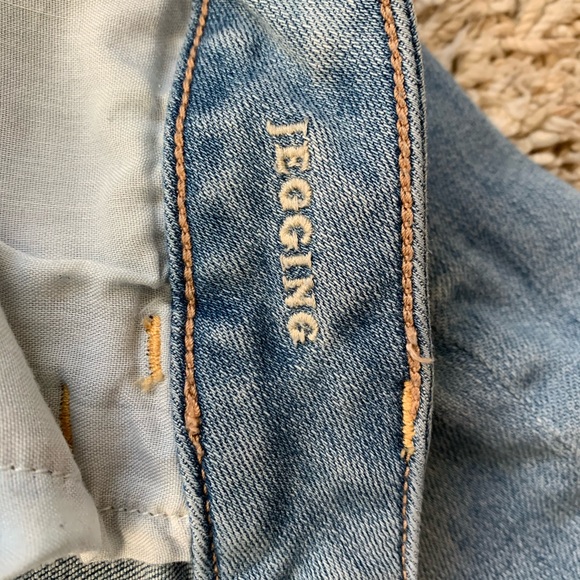 American Eagle Jeans - Picture 2 of 3